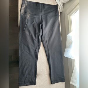 Lululemon wunder under crops high rise
